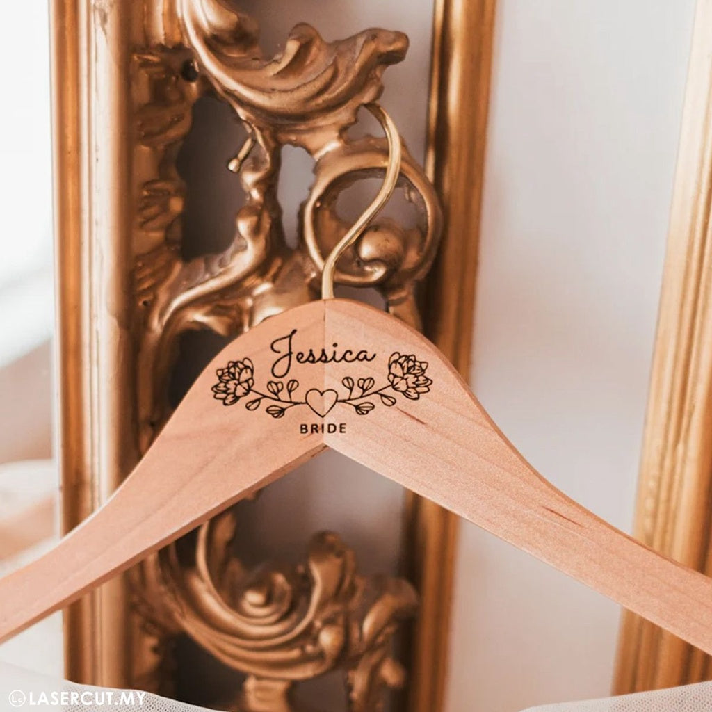 (BEST DEAL)π₯π₯π₯ Custom Ukir Hanger Kayu