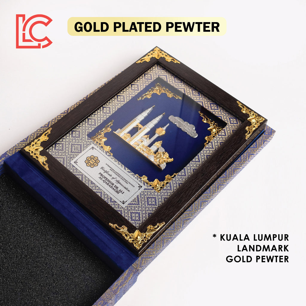 PEWTER Bersalut Emas 7"x9" dengan Kotak Hadiah Songket Kayu